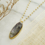Neckpiece with an Agate stone pendant