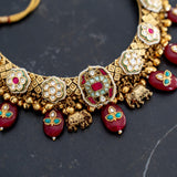 Statement necklace with beautiful kundan embellishment and semi-precious stones