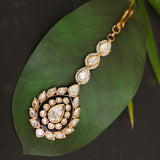 Small Mang tikka- White stones