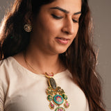 Heritage Hasli: Kundan design with semi-precious stone in Turquoise and black