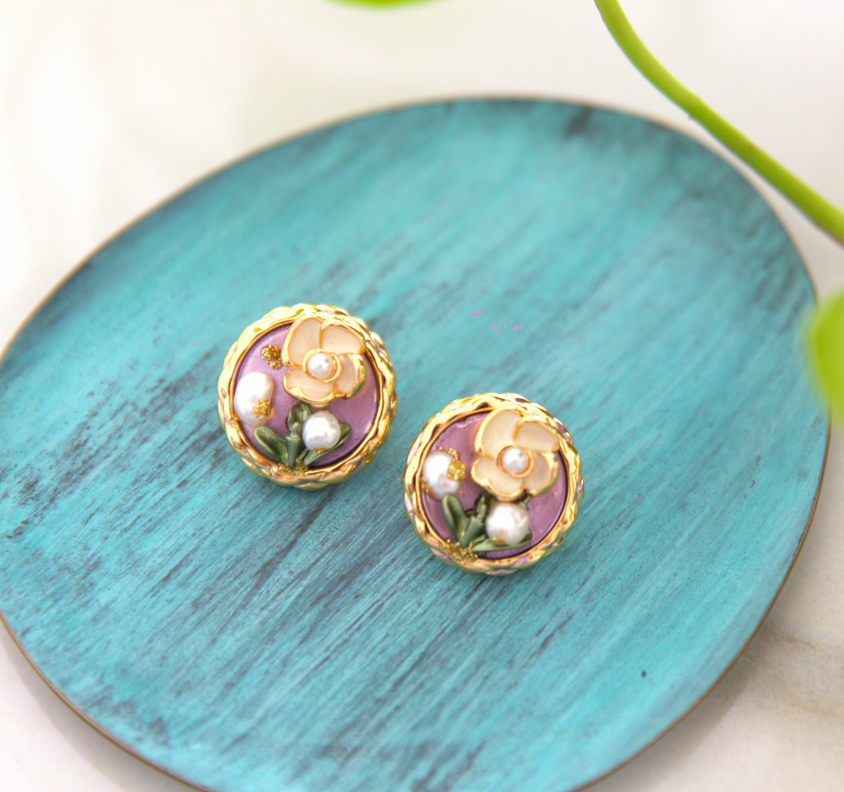 Murano Italian Flower earrings with mother-of-pearl embellishment