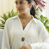 Dainty neckpiece with a Labradorite gemstone pendant