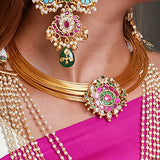 Royal Gold Hasli with Temple pendant