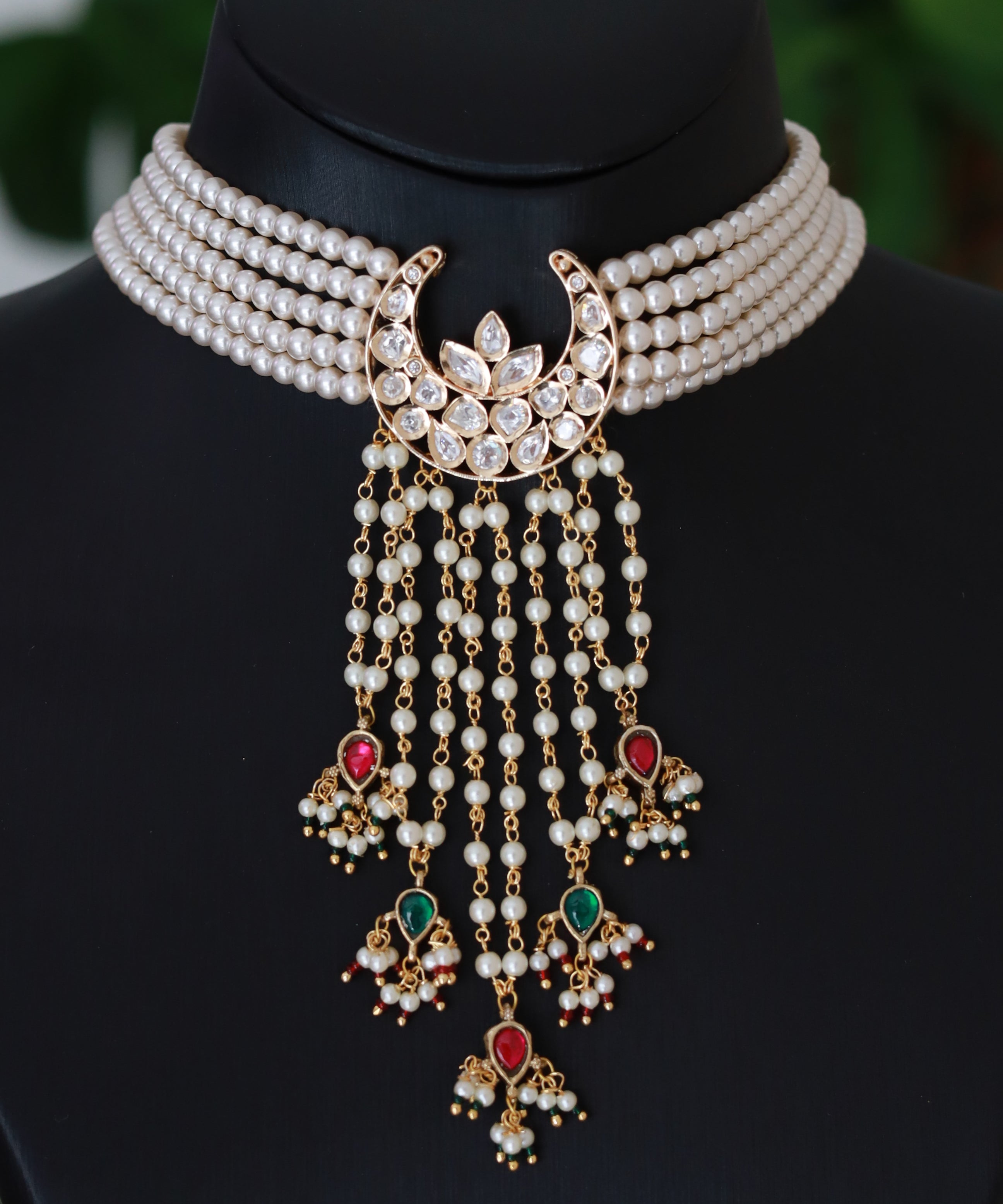 Multicolor beaded choker