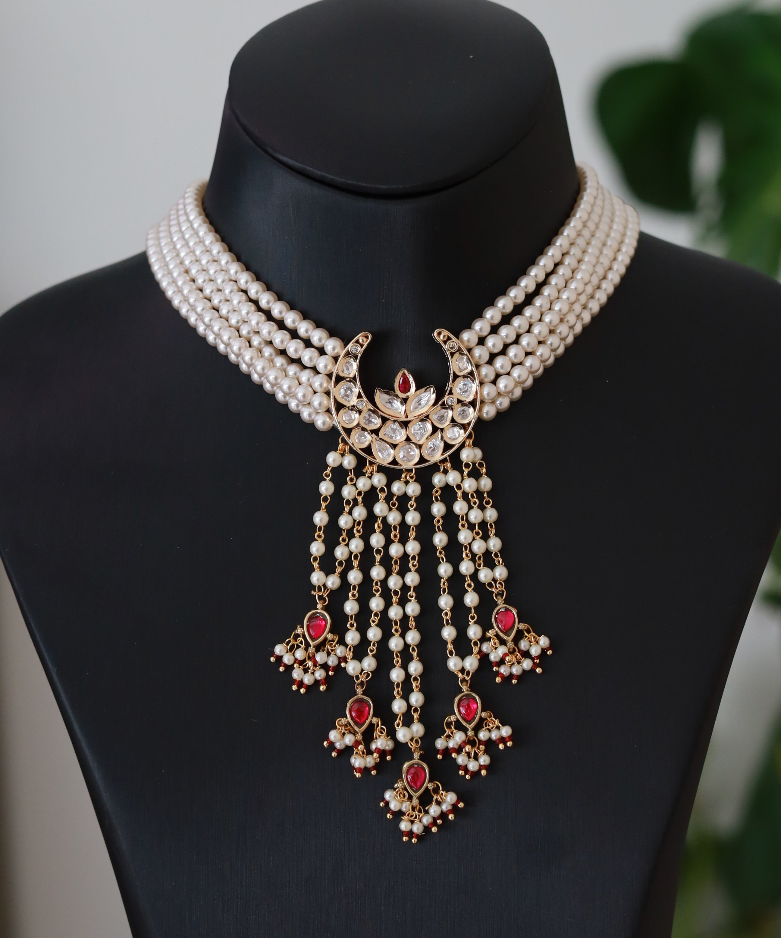 Multicolor beaded choker